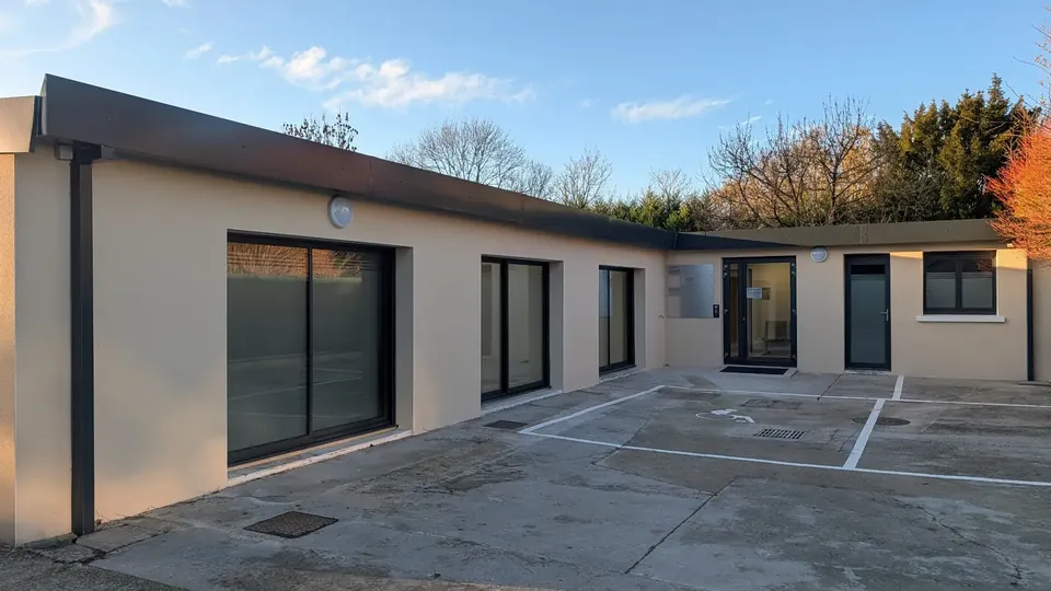 Façade du Pôle Santé des Convergences à Conflans-Sainte-Honorine